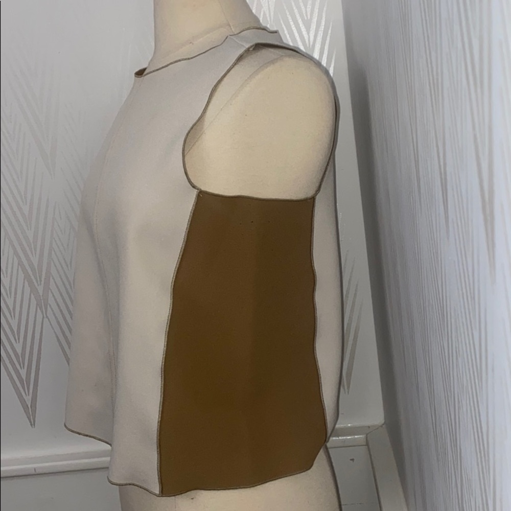 Contrast vest - Picture 3 of 4